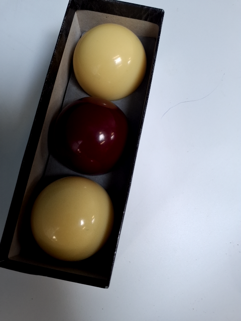 Sort, billard kugler